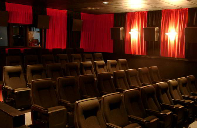 Cortinas para insonorización de cines y teatros